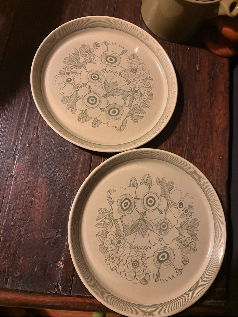 Ceramic Floral Dinner Plates in Cream/Olive  - Set of 2 Crown Lynn Potteries